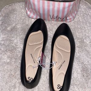 ‼️Black Flats with Memory Foam ‼️